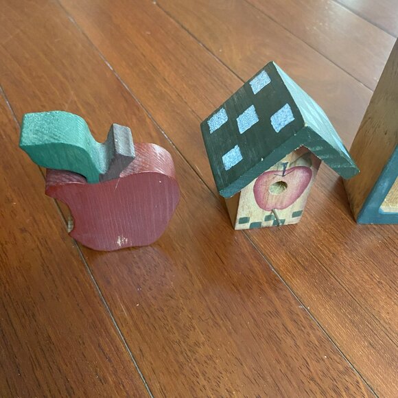 Apples Country Kitchen Decor Bird House Vintage - Picture 2 of 5